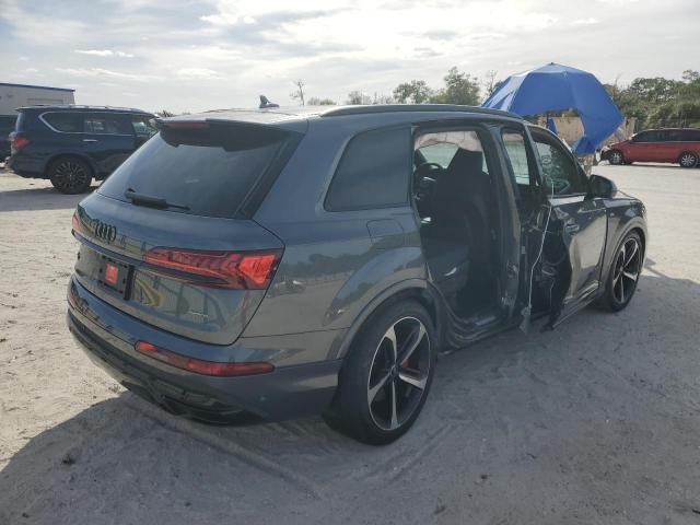 WA1WXBF71RD003429 - 2024 AUDI Q7 PRESTIGE S-LINE GRAY photo 3