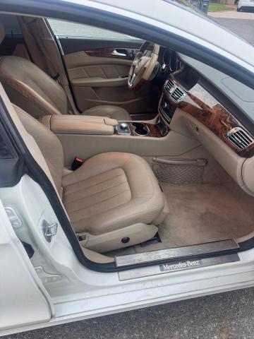 WDDLJ7DB4CA011280 - 2012 MERCEDES-BENZ CLS 550 白色 照片 5