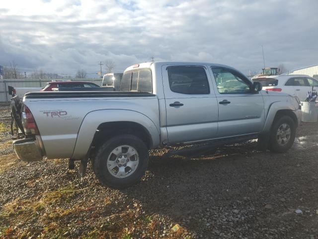 3TMLU4EN1BM079952 - 2011 TOYOTA TACOMA DOUBLE CAB SILVER photo 3