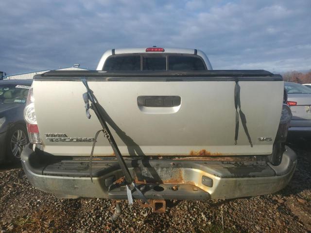 3TMLU4EN1BM079952 - 2011 TOYOTA TACOMA DOUBLE CAB SILVER photo 6