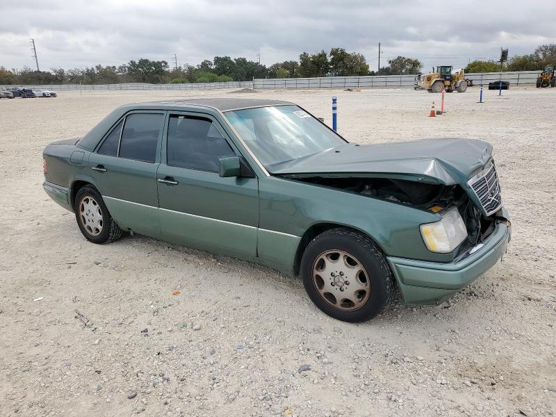 WDBEA32E0RC093755 - 1994 MERCEDES-BENZ E 320 მწვანე ფოტო 4