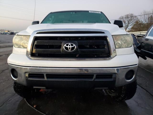 5TFUY5F11AX112421 - 2010 TOYOTA TUNDRA DOUBLE CAB SR5 WHITE photo 5