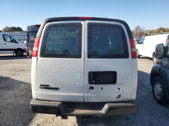 1GCWGAFP7J1190343 - 2018 CHEVROLET EXPRESS G2 WHITE photo 6