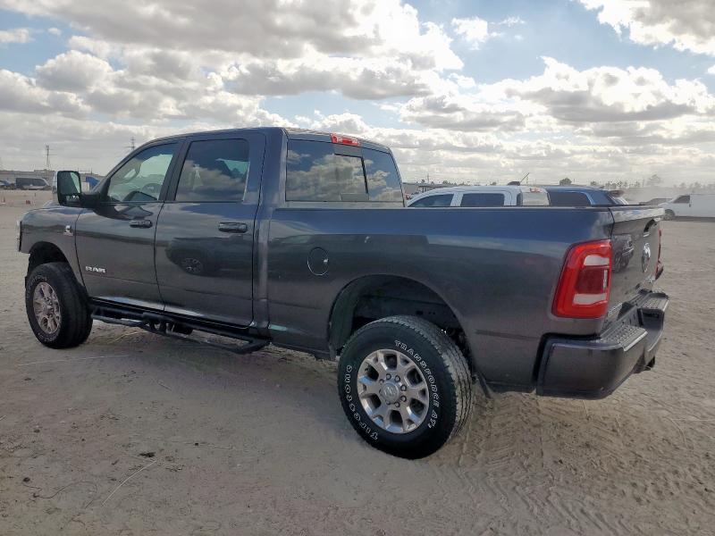 3C6UR5FL2RG324718 - 2024 RAM 2500 LARAMIE GRAY photo 2