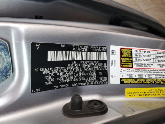 5TDKK3DC6BS119678 - 2011 TOYOTA SIENNA LE SILVER photo 13