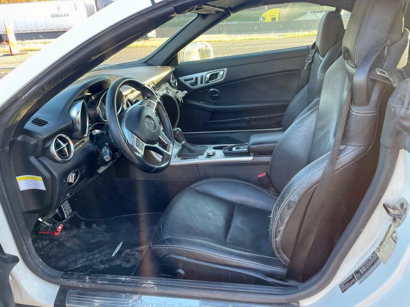 WDDPK5HA1CF038430 - 2012 MERCEDES-BENZ SLK 350 WHITE photo 6