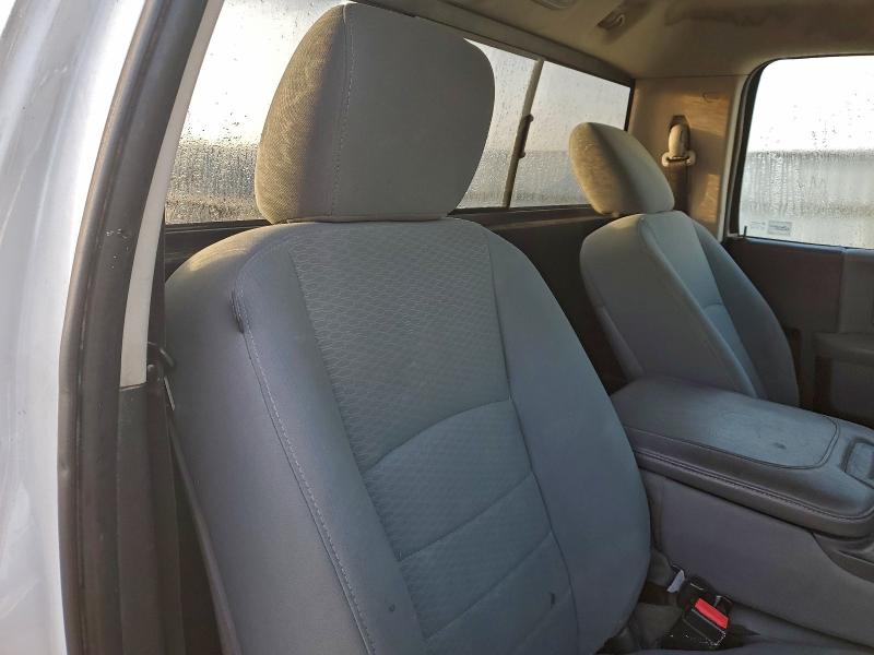 3C6JR7DT8DG511603 - 2013 RAM 1500 ST 白色 照片 10