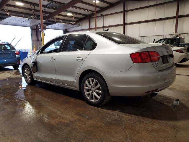 3VWDZ7AJ8BM318971 - 2011 VOLKSWAGEN JETTA SE SILVER photo 2