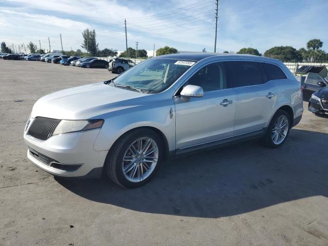 2013 LINCOLN MKT, 