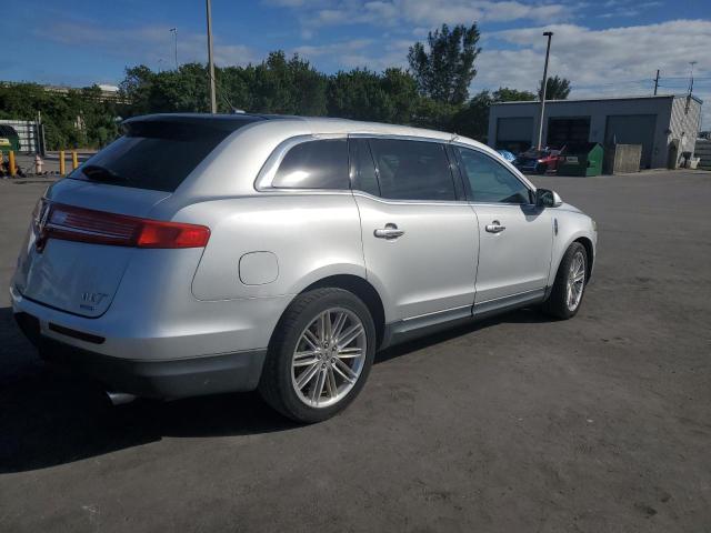 2LMHJ5AT9DBL55887 - 2013 LINCOLN MKT SILVER photo 3