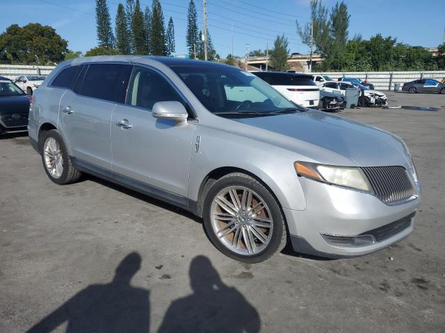 2LMHJ5AT9DBL55887 - 2013 LINCOLN MKT SILVER photo 4