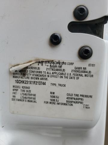 1GCHK231X1F213744 - 2001 CHEVROLET SILVERADO K2500 HEAVY DUTY WHITE photo 12