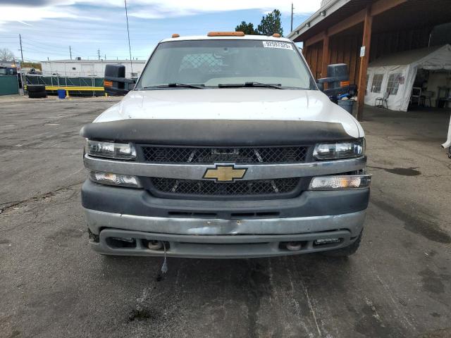 1GCHK231X1F213744 - 2001 CHEVROLET SILVERADO K2500 HEAVY DUTY WHITE photo 5
