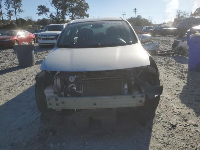 3N1CN7AP9JL820300 - 2018 NISSAN VERSA S 银色 照片 5