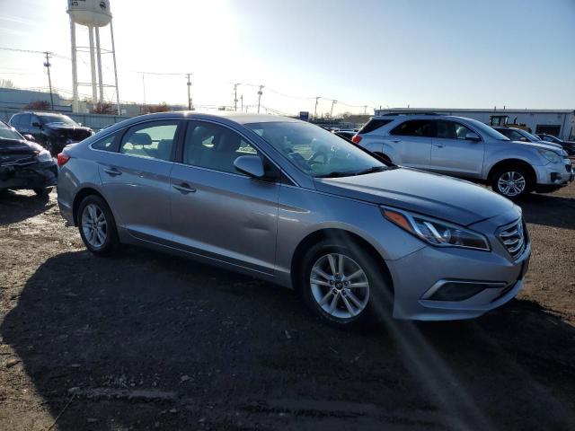 5NPE24AF3HH492905 - 2017 HYUNDAI SONATA SE GRAY photo 4