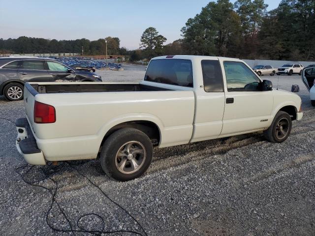 1GCCS19W728212855 - 2002 CHEVROLET S TRUCK S10 WHITE photo 3