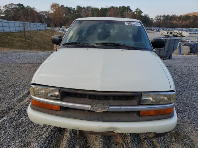 1GCCS19W728212855 - 2002 CHEVROLET S TRUCK S10 WHITE photo 5