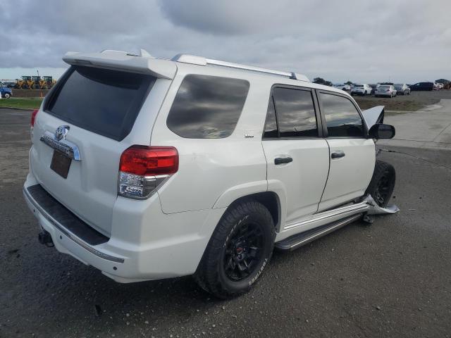 JTEZU5JR8D5049053 - 2013 TOYOTA 4RUNNER SR5 白色 照片 3