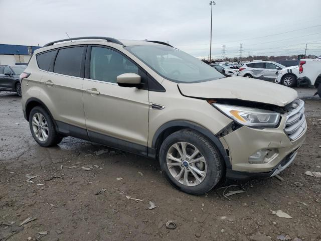 1FMCU0HD5JUC33239 - 2018 FORD ESCAPE SEL ოქროსფერი ფოტო 4