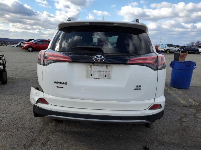 2T3JFREV0HW607082 - 2017 TOYOTA RAV4 SE 白色 照片 6