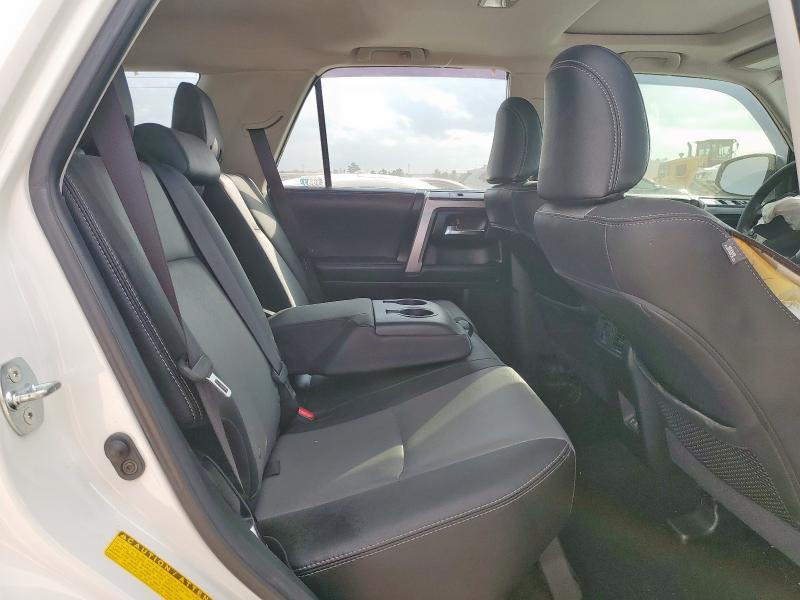 JTENU5JR4N6065888 - 2022 TOYOTA 4RUNNER SR5/SR5 PREMIUM Белый фото 10