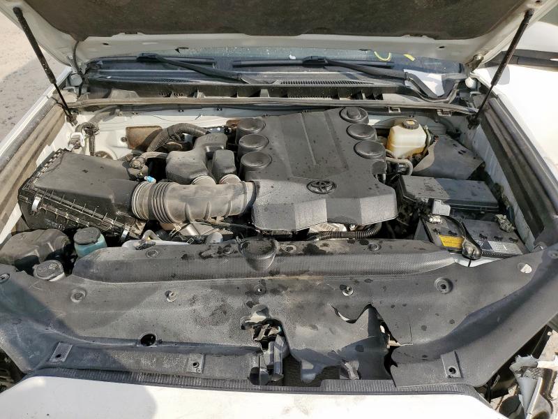 JTENU5JR4N6065888 - 2022 TOYOTA 4RUNNER SR5/SR5 PREMIUM Белый фото 11