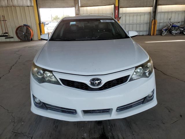 4T1BF1FK2CU179463 - 2012 TOYOTA CAMRY BASE WHITE photo 5