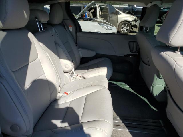 5TDYZ3DC5JS913379 - 2018 TOYOTA SIENNA XLE Rouge photo 11