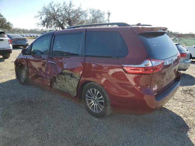 5TDYZ3DC5JS913379 - 2018 TOYOTA SIENNA XLE Rouge photo 2