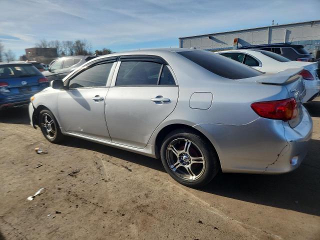 2T1BU4EE3AC287110 - 2010 TOYOTA COROLLA BASE Күміс фото 2
