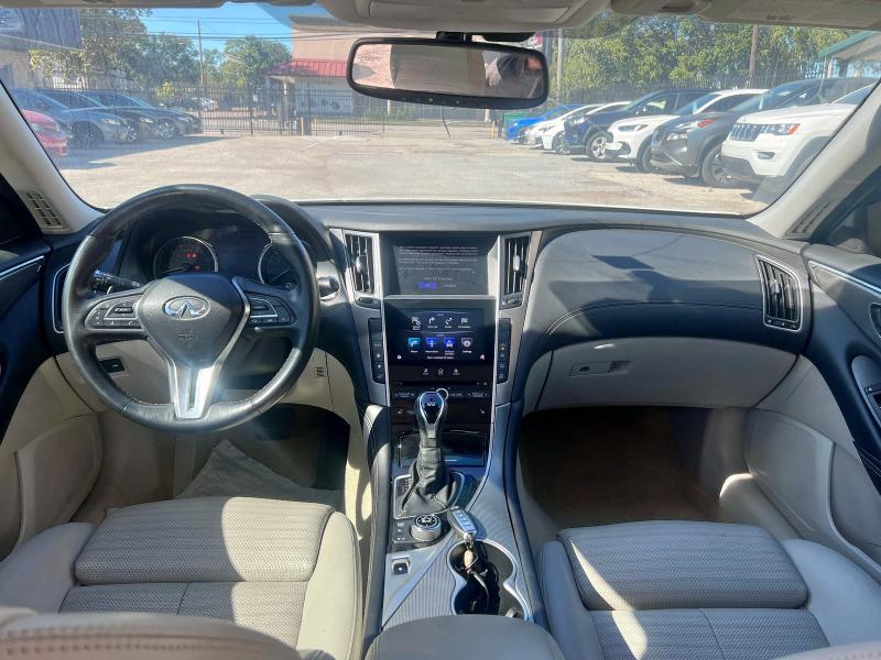 JN1EV7AP8JM360111 - 2018 INFINITI Q50 LUXE 白色 照片 9