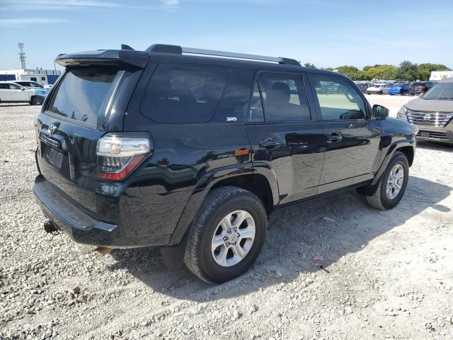 JTEEU5JRXR5310625 - 2024 TOYOTA 4RUNNER SR5 黑色 照片 3