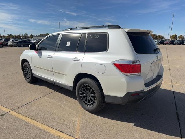 5TDZK3EH0CS086445 - 2012 TOYOTA HIGHLANDER BASE Սպիտակ լուսանկար 3