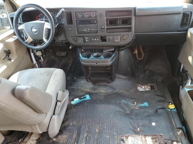 1GCWGBFG0J1202158 - 2018 CHEVROLET EXPRESS G2 WHITE photo 8