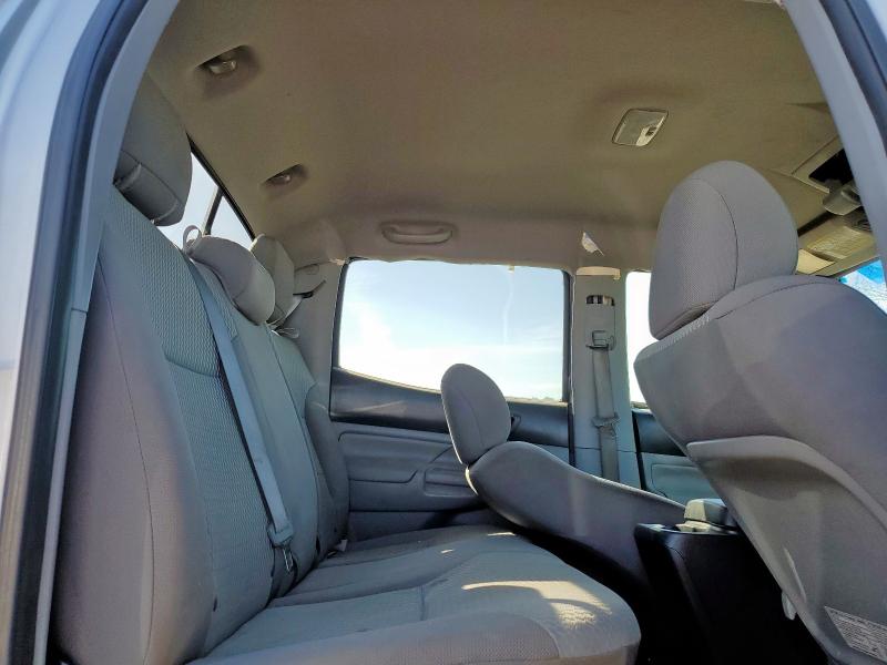 3TMJU4GN1FM176286 - 2015 TOYOTA TACOMA DOUBLE CAB PRERUNNER SILVER photo 10