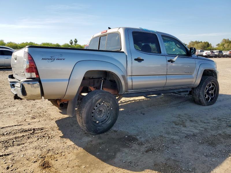 3TMJU4GN1FM176286 - 2015 TOYOTA TACOMA DOUBLE CAB PRERUNNER SILVER photo 3