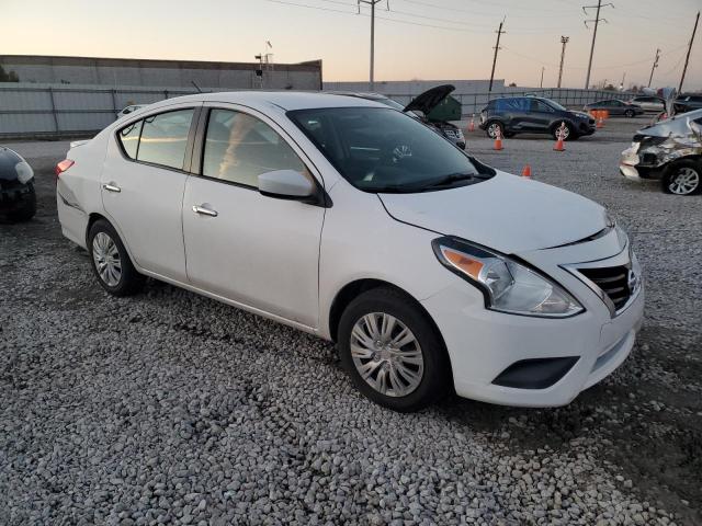 3N1CN7AP7KL876060 - 2019 NISSAN VERSA S Білий фото 4