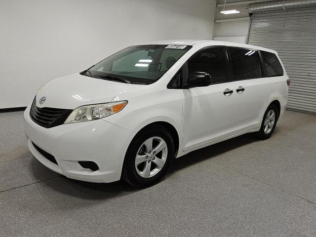 2016 TOYOTA SIENNA, 