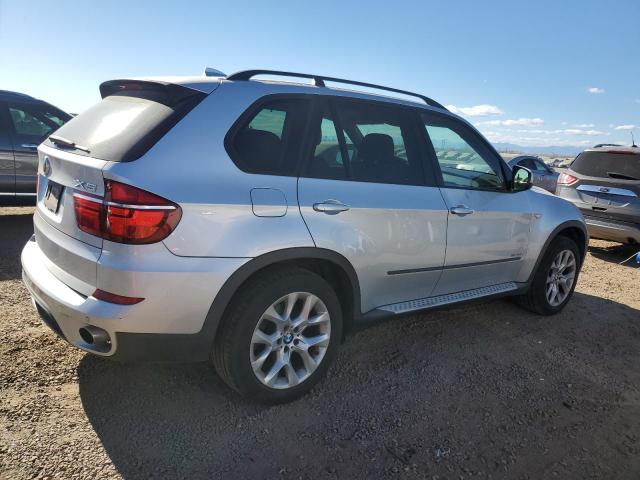 5UXZV4C52BL741175 - 2011 BMW X5 XDRIVE35I 银色 照片 3