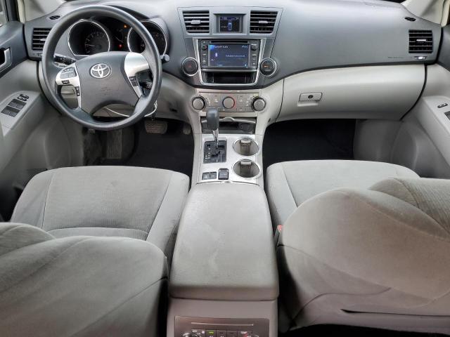 5TDBK3EH8DS178700 - 2013 TOYOTA HIGHLANDER BASE Зеленый фото 8