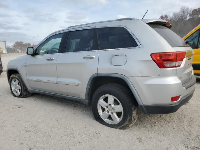 1J4RS4GG8BC715938 - 2011 JEEP GRAND CHER LAREDO Argent photo 2