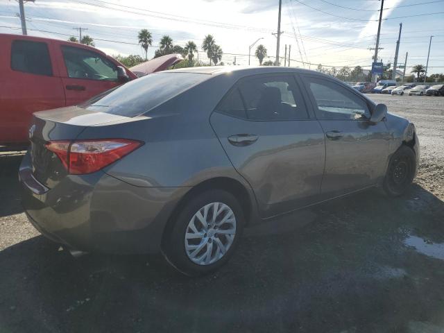 2T1BURHE3JC982583 - 2018 TOYOTA COROLLA L 棕色 照片 3