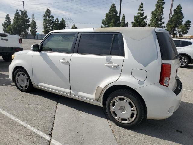 JTLZE4FE9CJ015991 - 2012 TOYOTA SCION XB WHITE photo 2