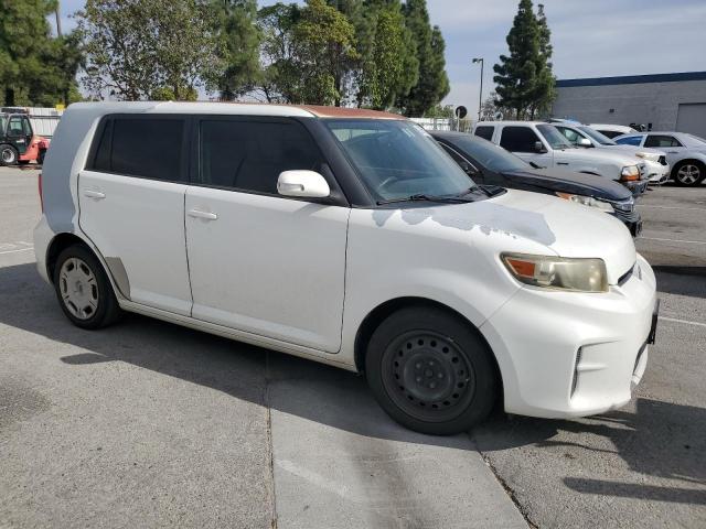 JTLZE4FE9CJ015991 - 2012 TOYOTA SCION XB WHITE photo 4