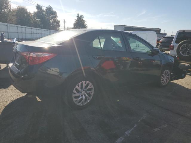 2T1BURHE1JC030617 - 2018 TOYOTA COROLLA L შავი ფოტო 3