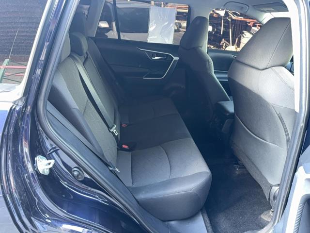 2T3W1RFV2LC061205 - 2020 TOYOTA RAV4 XLE BLUE photo 6