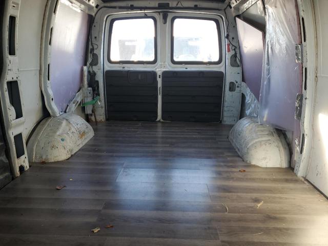 1GCFG15T341192903 - 2004 CHEVROLET EXPRESS G1 白色 照片 10