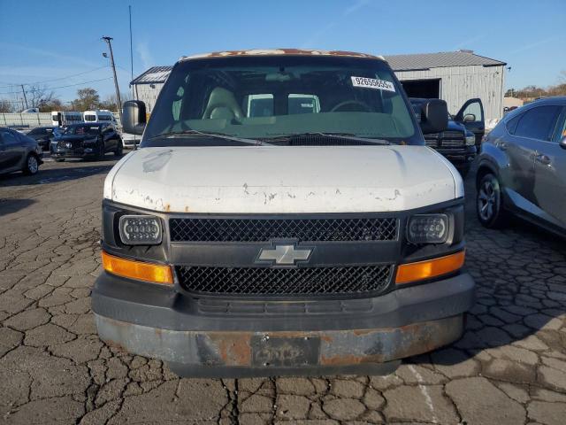 1GCFG15T341192903 - 2004 CHEVROLET EXPRESS G1 白色 照片 5