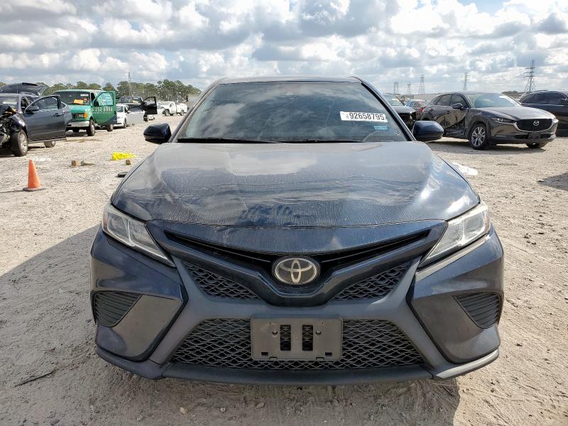 4T1B11HKXKU738638 - 2019 TOYOTA CAMRY L Niebieski zdjęcie 5