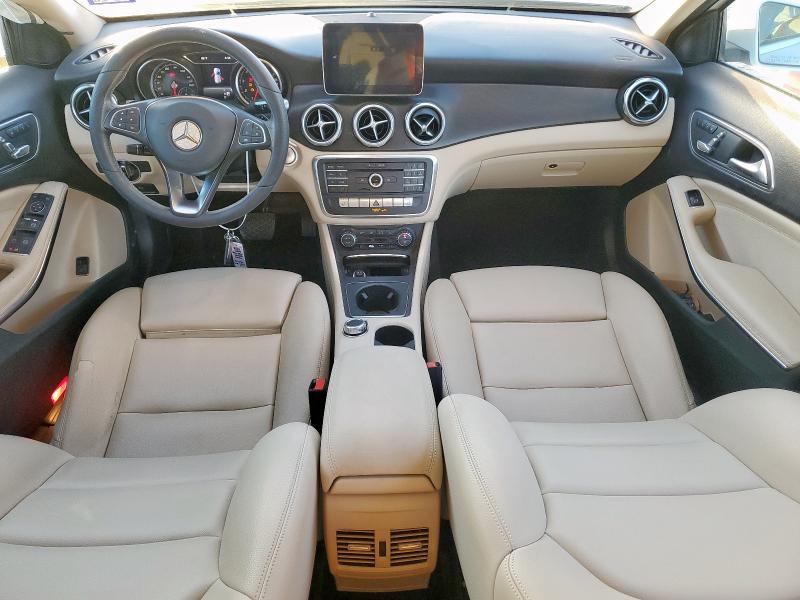 WDCTG4EB4KU002396 - 2019 MERCEDES-BENZ GLA 250 WHITE photo 8